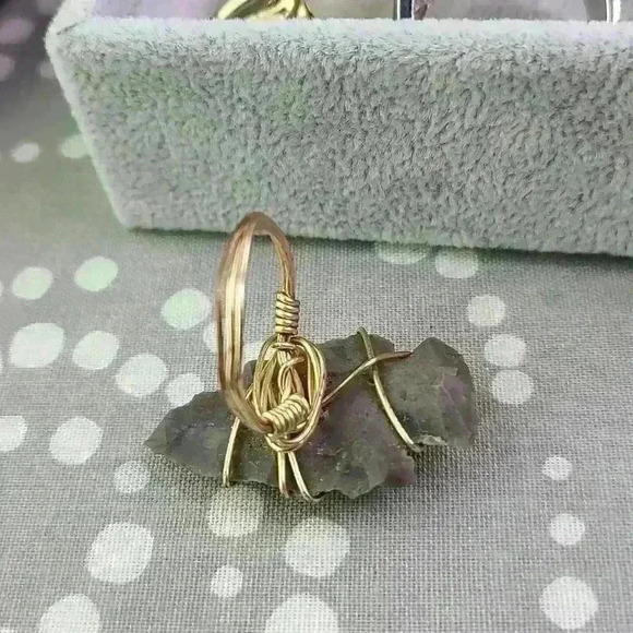 Vintage handmade authentic arrowhead wire ring size 6 - Picture 8 of 15